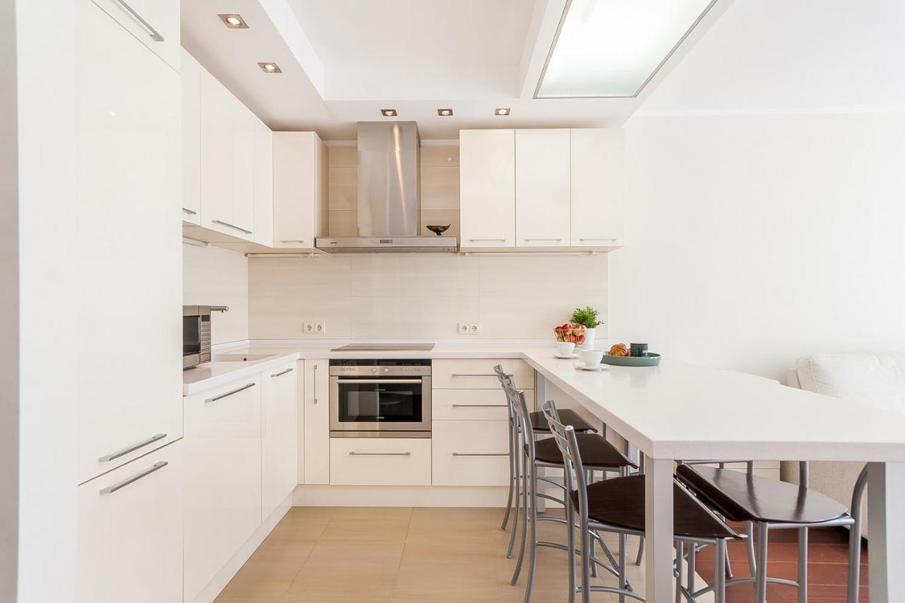Central Apartment In Gedimino Av By Urban Rent VNO Kültér fotó